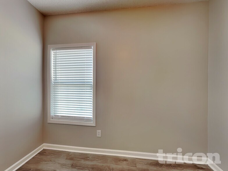 Building Photo - 114 Arbor Chase Pkwy