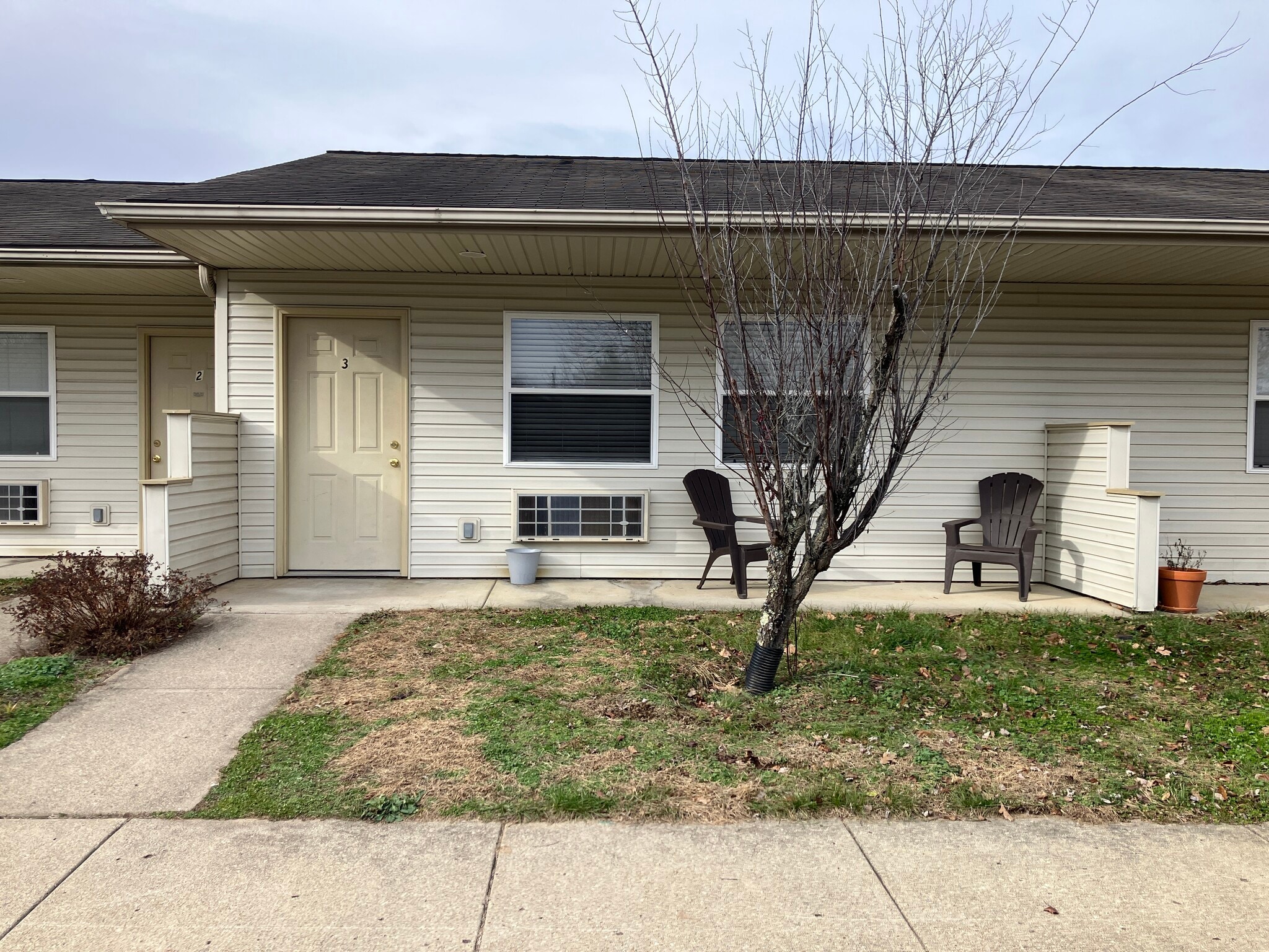 Building Photo - 68 E 1st St