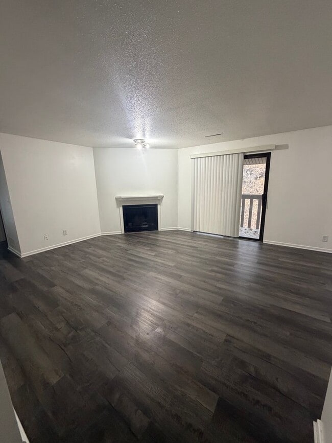 Building Photo - 3401 Blackhawk Rd