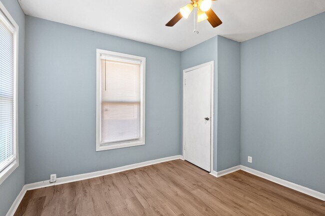 Building Photo - Dutchtown 2 bed 1 bath Single-Family for R...