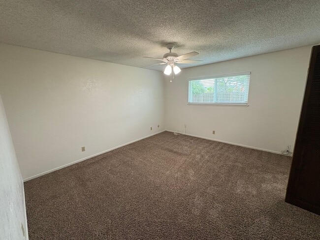 Building Photo - Spacious & Cozy Near Mountain View Elementary Home coming soon!