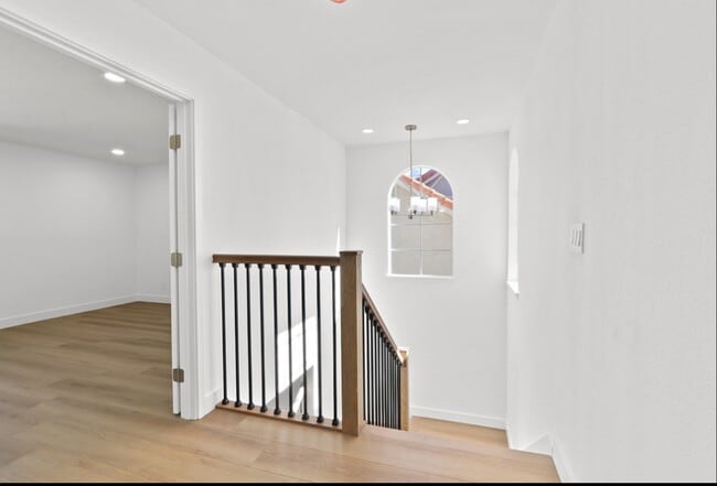 Building Photo - 21525 Vía Pepita