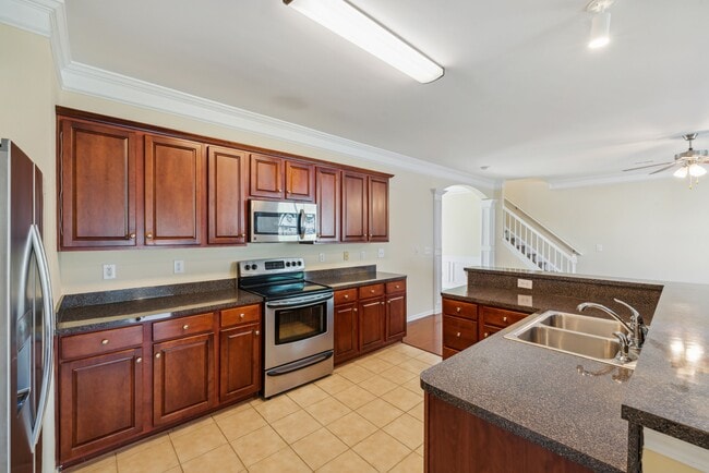 Building Photo - 9520 Mintworth Ave