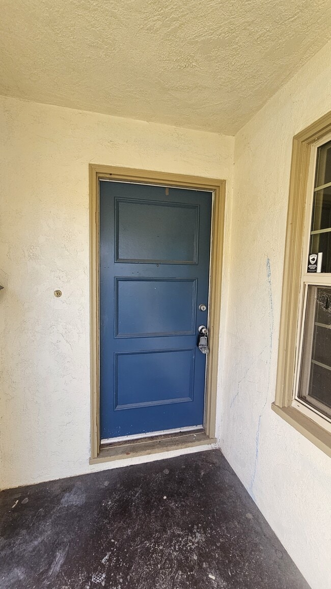 Building Photo - 2545 Nevada Ave