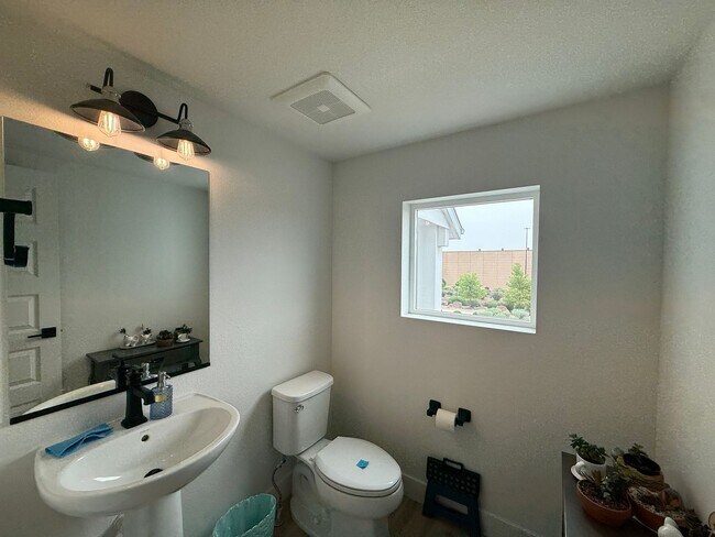 Building Photo - 2143 Arikaree Hts