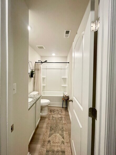 Building Photo - 1517 Auckland Ct