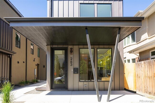 Building Photo - 267 S Jackson St