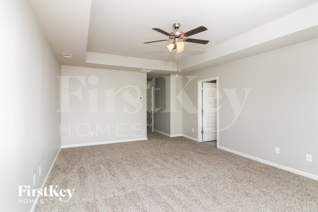 Building Photo - 58 Lauritsen Way
