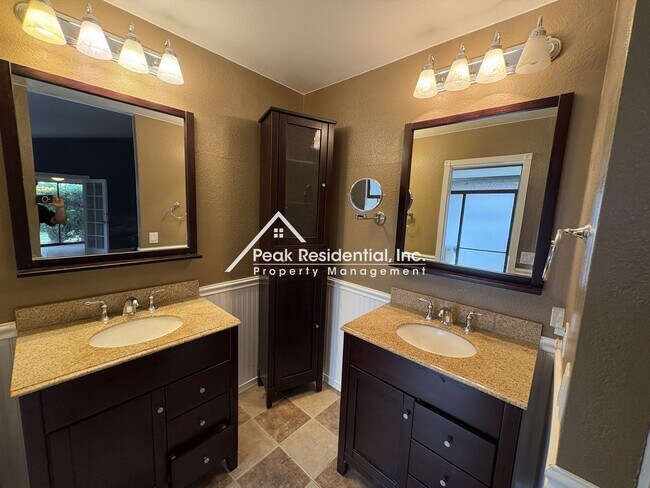 Building Photo - 11037 Mammoth River Ct