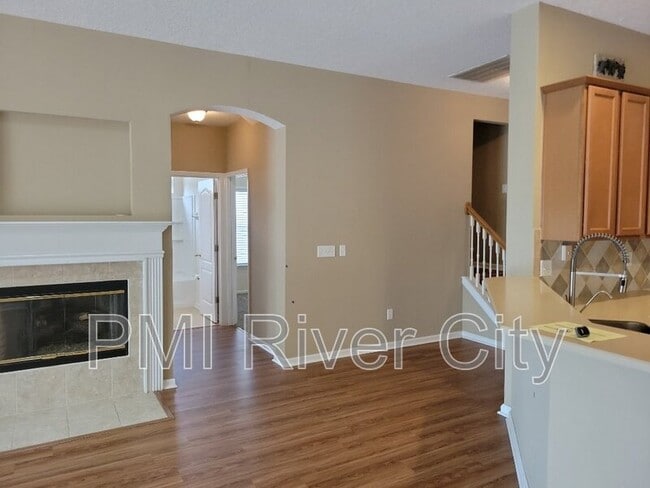 Building Photo - 14283 Big Spring St