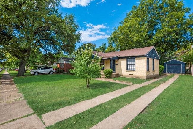 Building Photo - 11107 Stallcup Dr