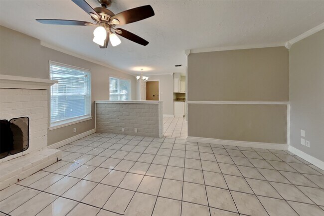 Building Photo - 3238 Three Pines Dr