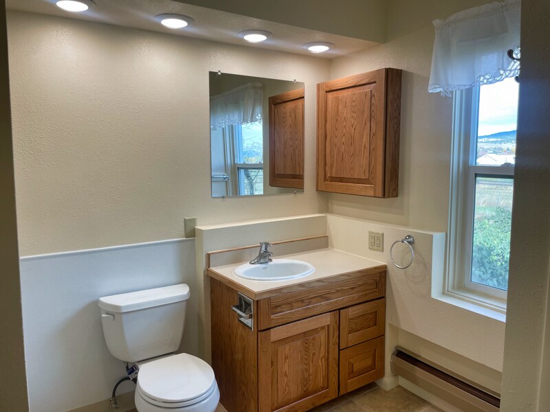 Building Photo - 3830 Green Meadow Dr