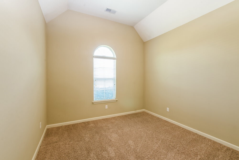 Building Photo - 5009 Forest Oasis Ln