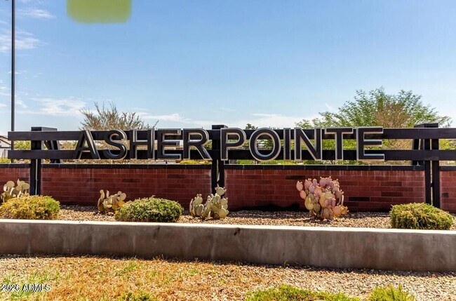 Building Photo - 204 E Taurus Pl