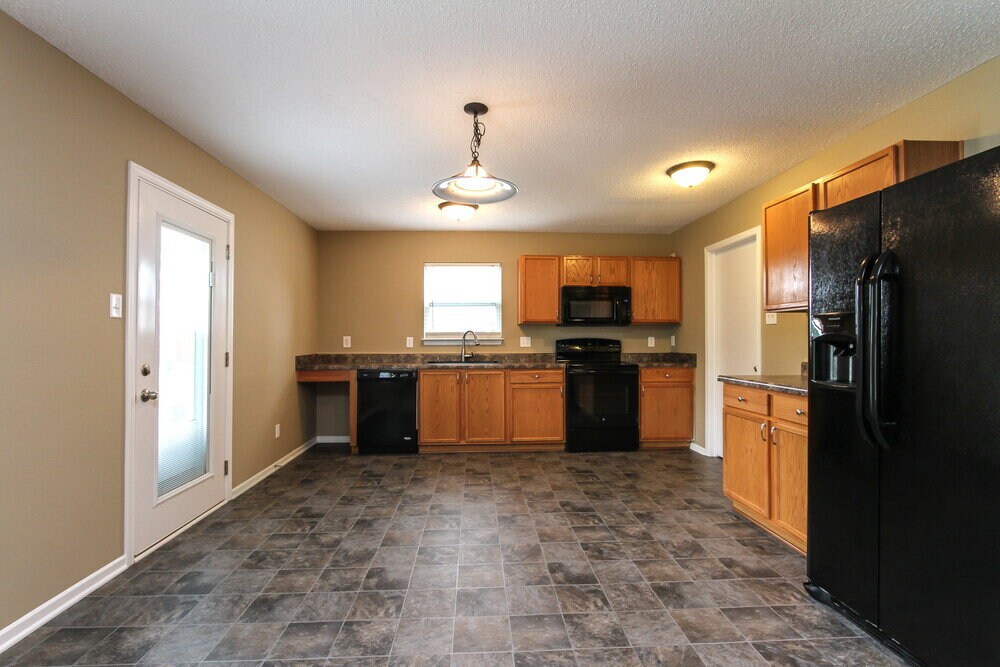 Building Photo - 13323 N Brick Chapel Dr