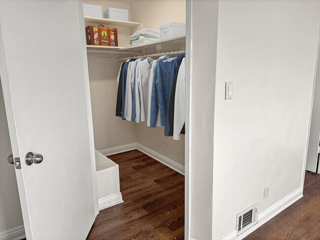 Building Photo - 2592 Yucca Rd