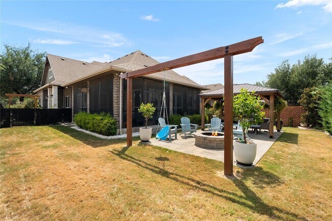 Building Photo - 1400 Horizon View Dr