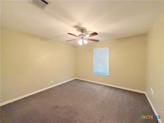 Building Photo - 849 Scenic Hills Dr