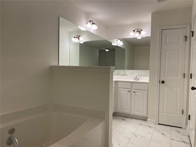Building Photo - 4378 Grove Field Ct NW