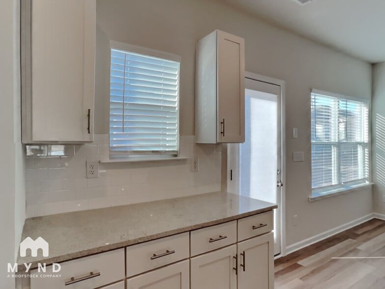 Building Photo - 9122 Ramsford Rd