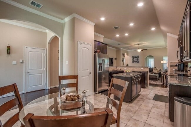 Building Photo - 5209 Texana Dr