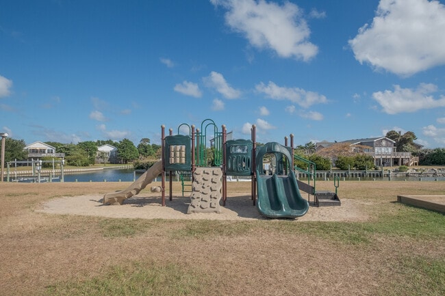 Building Photo - 4327 S Hammerhead Dr