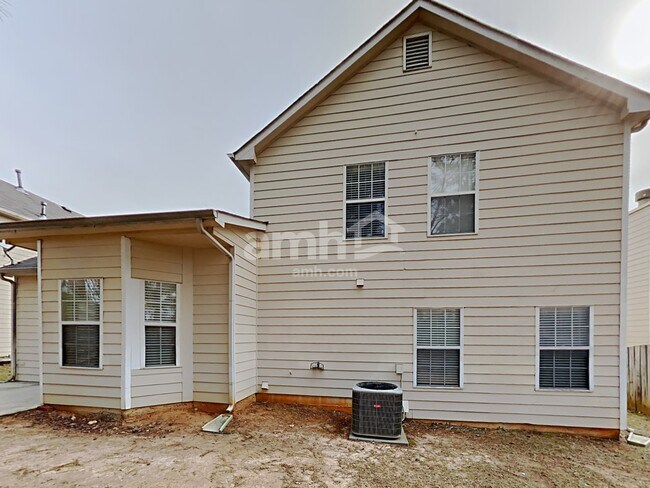 Building Photo - 4865 Lake Park Ln