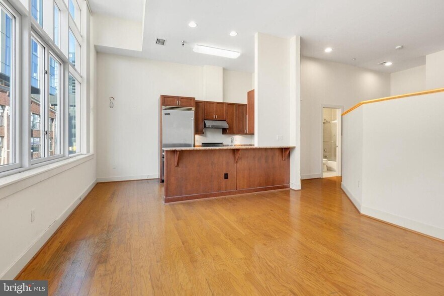 Building Photo - 23 S 23rd St