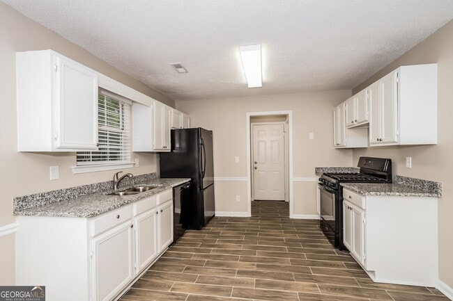 Building Photo - 510 Rosehill Dr