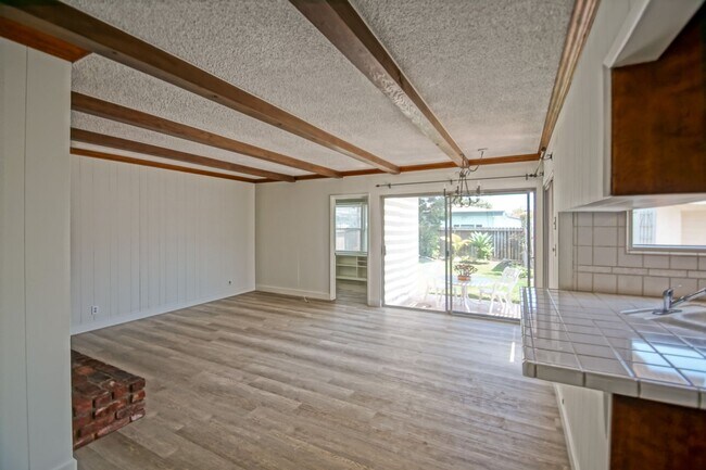 Building Photo - 5512 Wiseburn St