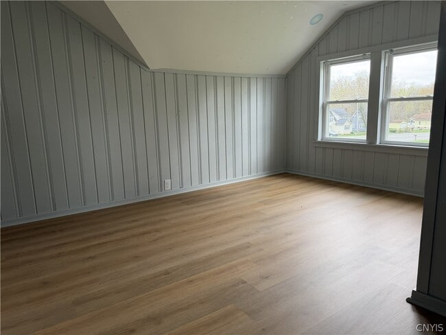 Building Photo - 9141 River Rd