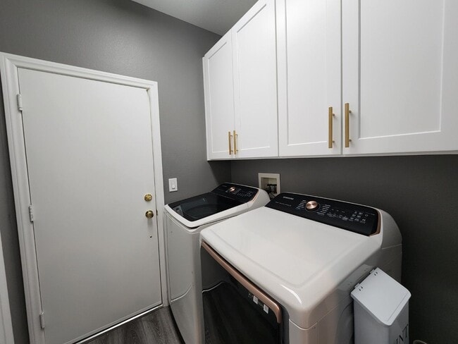 Building Photo - Fully Renovated Single Story Ranch Style Home in Summerlin!