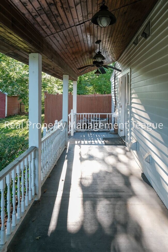 Building Photo - Dream home in Altamont