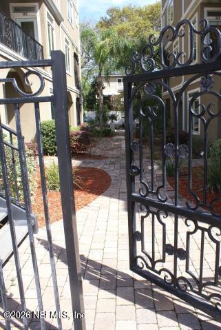 Building Photo - 359 Ahern St