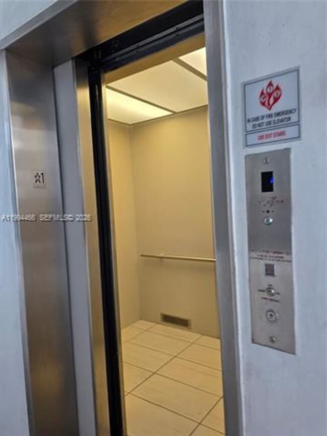 Building Photo - 10222 NW 64th Way