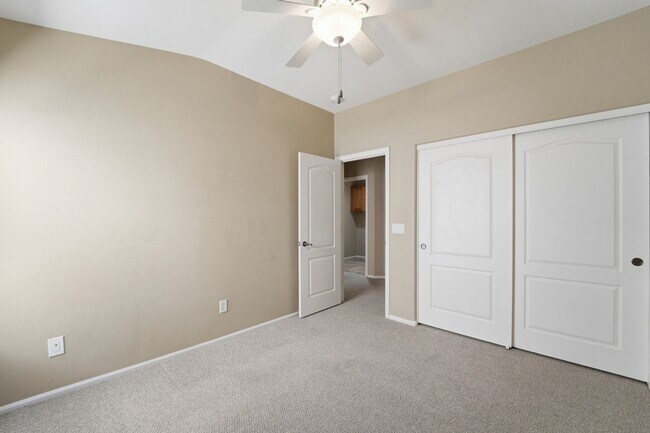 Building Photo - Maricopa Gem! 2,130 SF, Large Kitchen, AZ Room + Golf Course Living