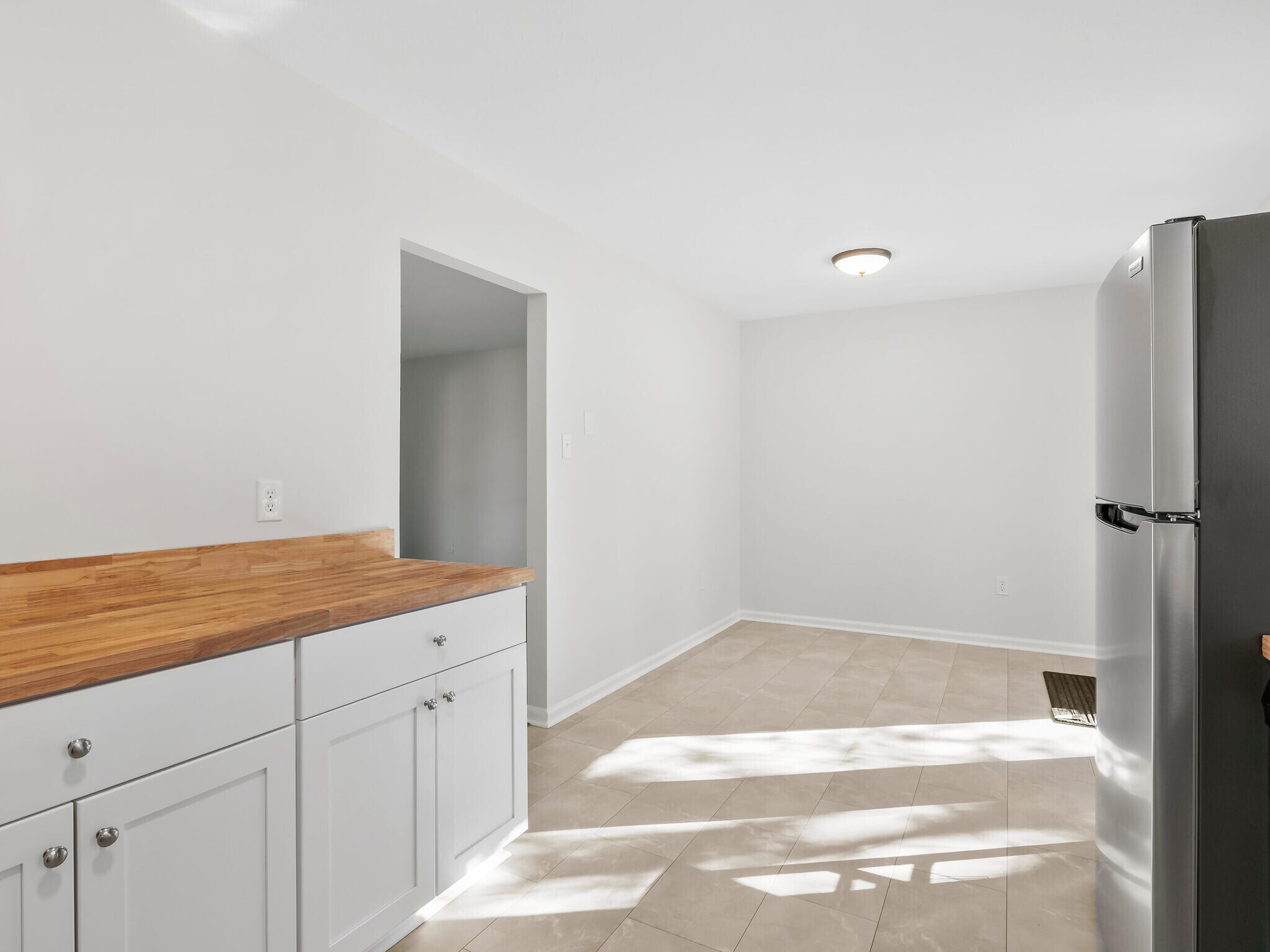 Building Photo - 51 W Chapel Rd