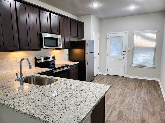 Building Photo - Beautiful Home in Cibolo