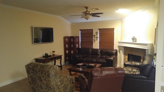 Building Photo - 413 Peaceful Haven Way