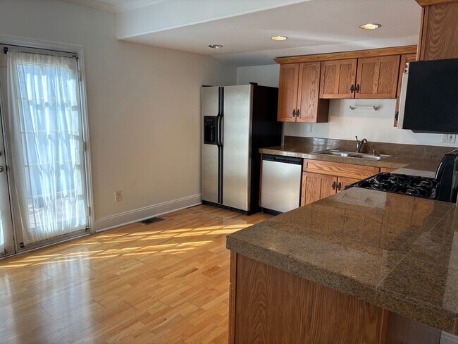 Building Photo - Charming 2+1 house for rent with small yar...