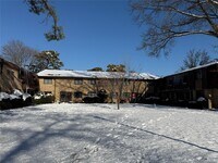 Building Photo - 55 Pinebrook Pl