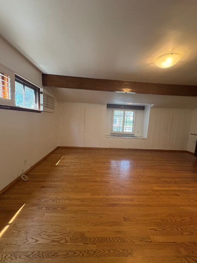 Building Photo - 5504 Calhoun Ave