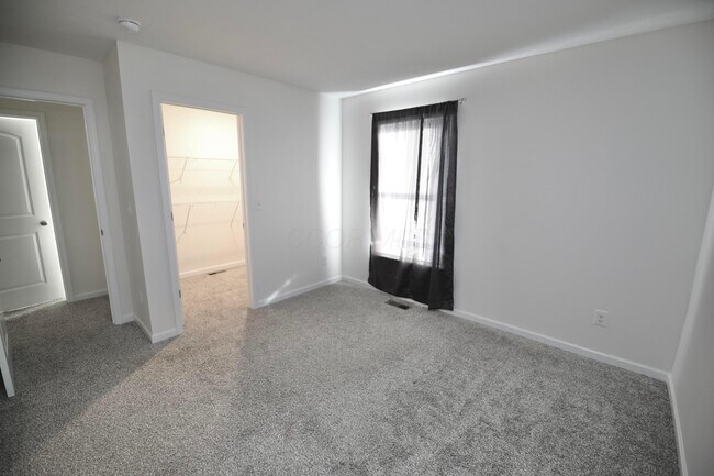 Building Photo - 216 Old Bay Dr