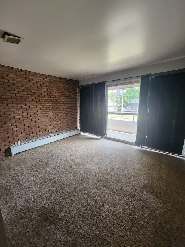 Building Photo - Two Bedroom Available near EMU | Flexible Lease Start Date