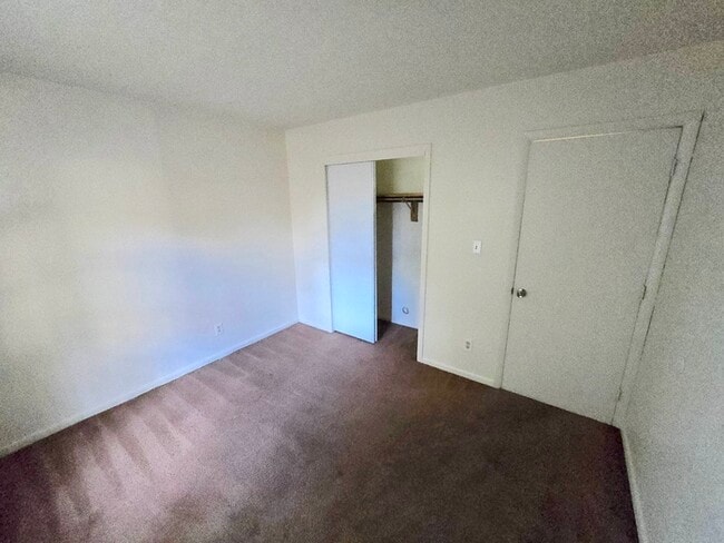 Building Photo - 174 S Kentucky Ave