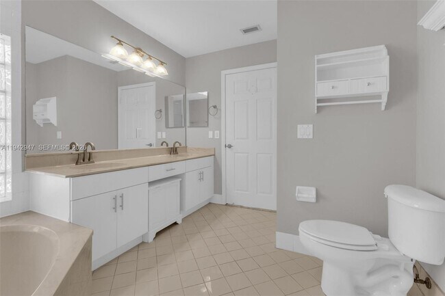 Building Photo - 10635 NW 54th St