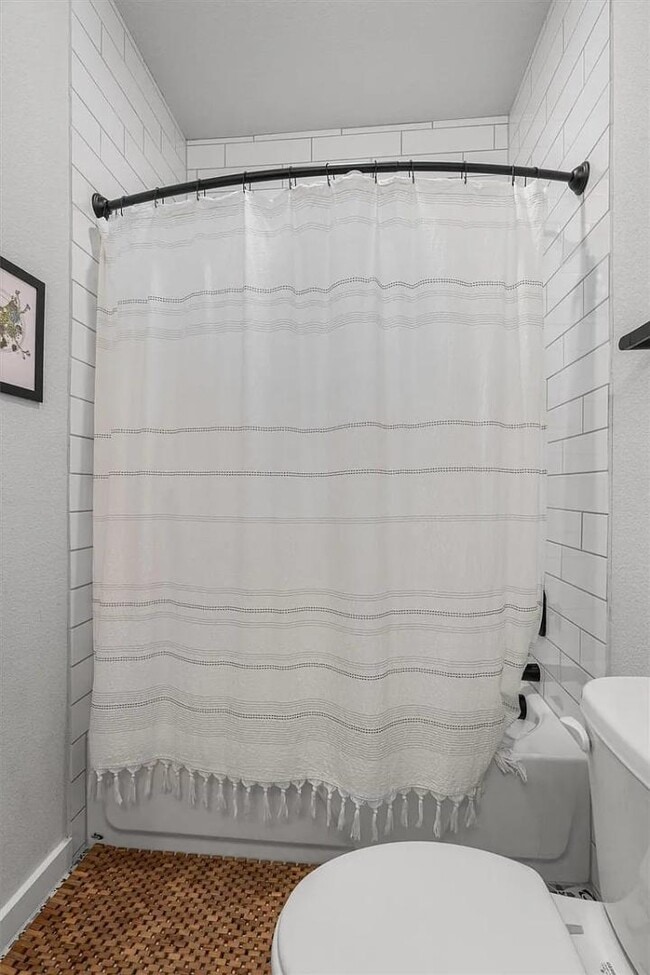 Building Photo - 5308 Evans Ave