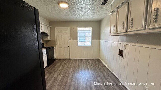 Building Photo - 2302 40th St