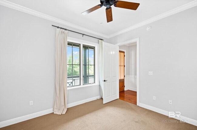 Building Photo - 32511 Water View Dr E